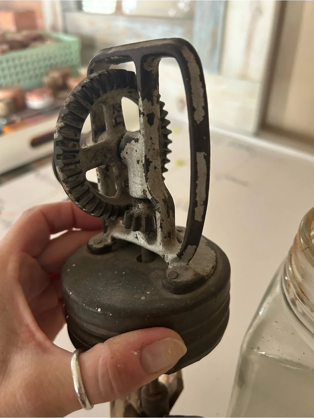Dazey Churn & Mfg. Co. manual hand